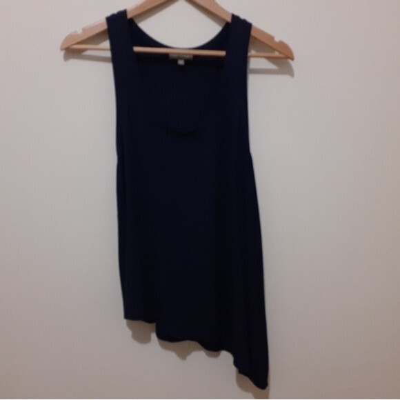 Lilla P Solid Navy Asymmetrical Hem Pullover Tank Top Navy Small - Picture 7 of 9